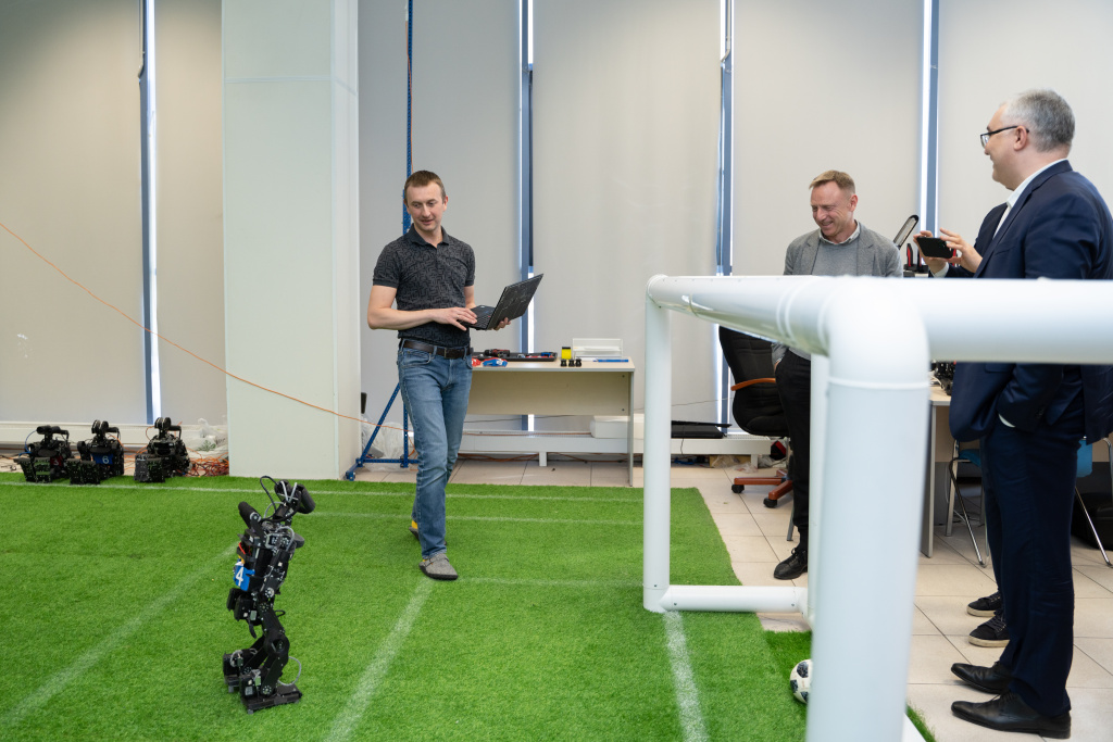 DSC06100.jpg DSC06100.jpg